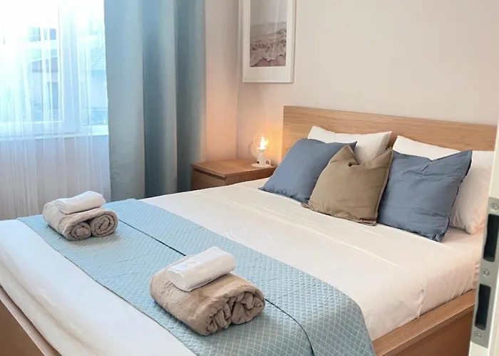 Nearby The Sea- Elegant Retreat In Apartament *