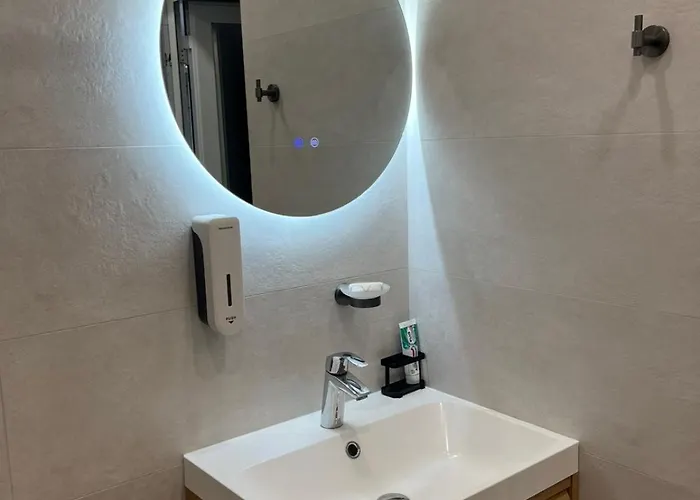 דירה Nearby The Sea- Elegant Retreat In