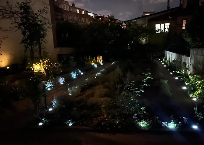 Nearby The Sea- Elegant Retreat In דירה